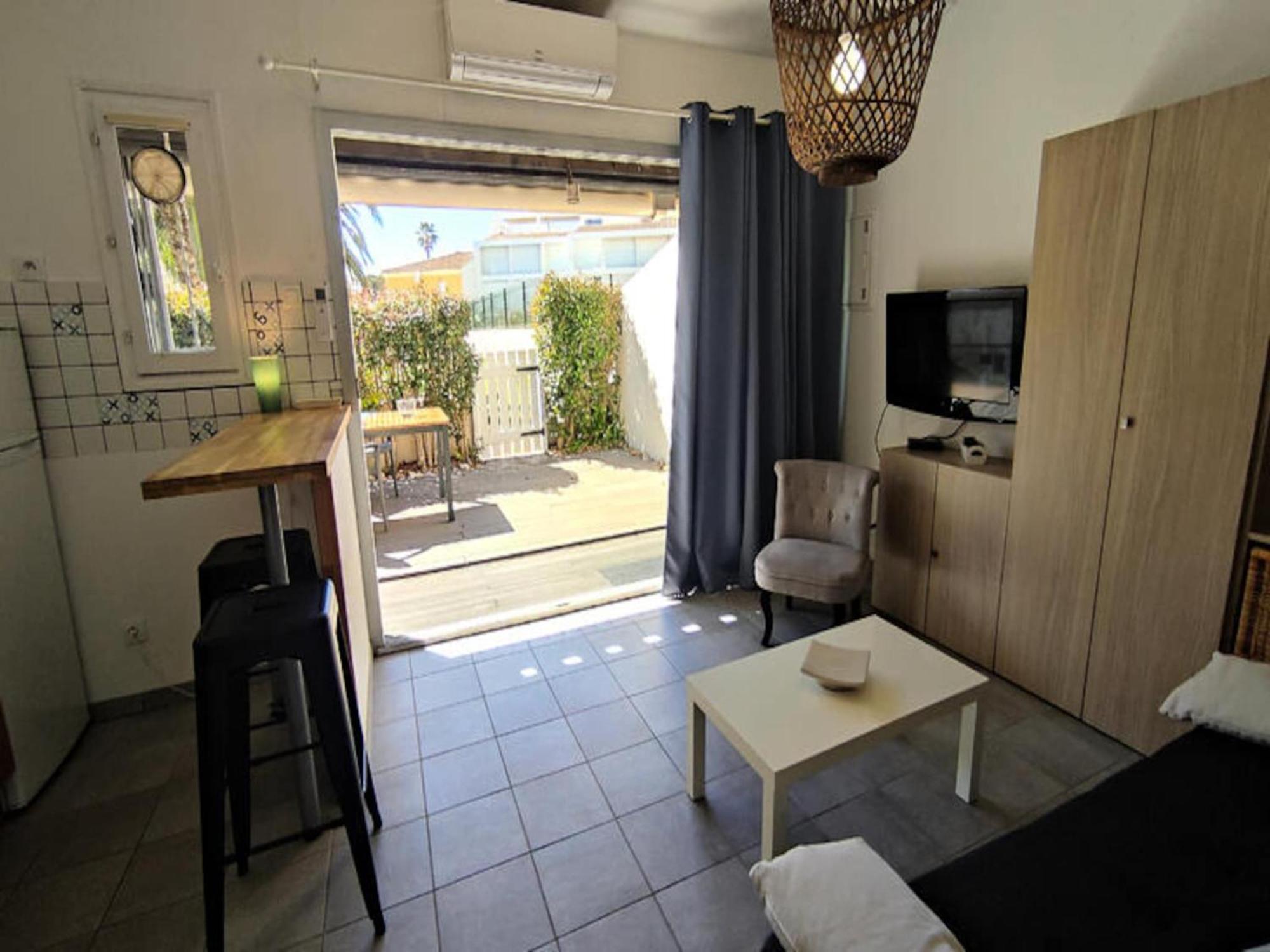 2 Rooms For 2 People Agde Buitenkant foto